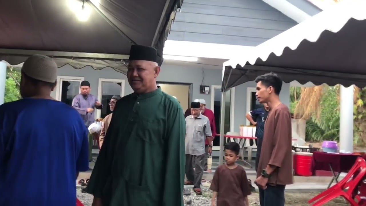 MAJLIS BUKA PUASA DAN TAHLIL ARWAH HAJAH BARIAH BERSAMA AHLI KARIAH SURAU ASSAADAH BATU 2 SEPINTAS 