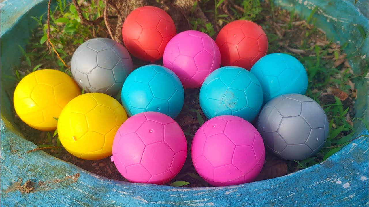 THROW COLORFUL BALLS WITH TOY PRIZES | DORAEMON, DIGIMON, LEARN NUMBERS AND LETTERS