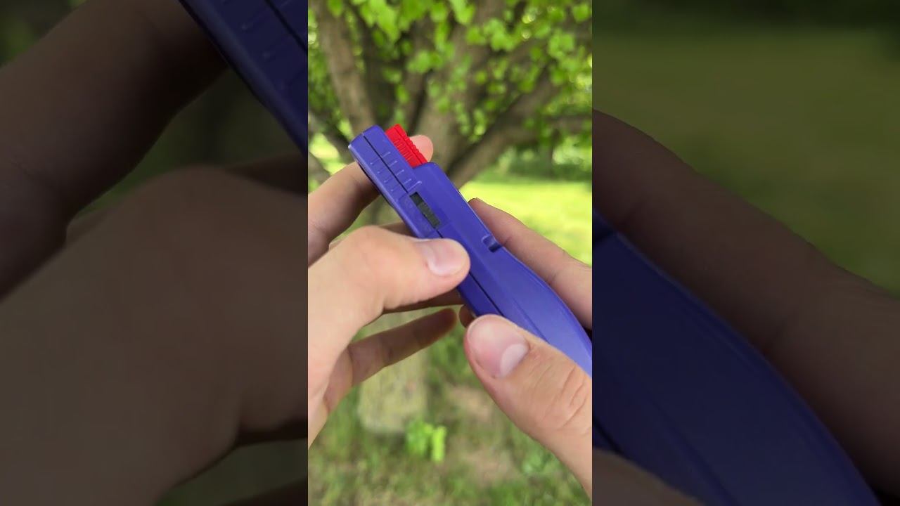 Unboxing a GameBoy Color from DKOldies!