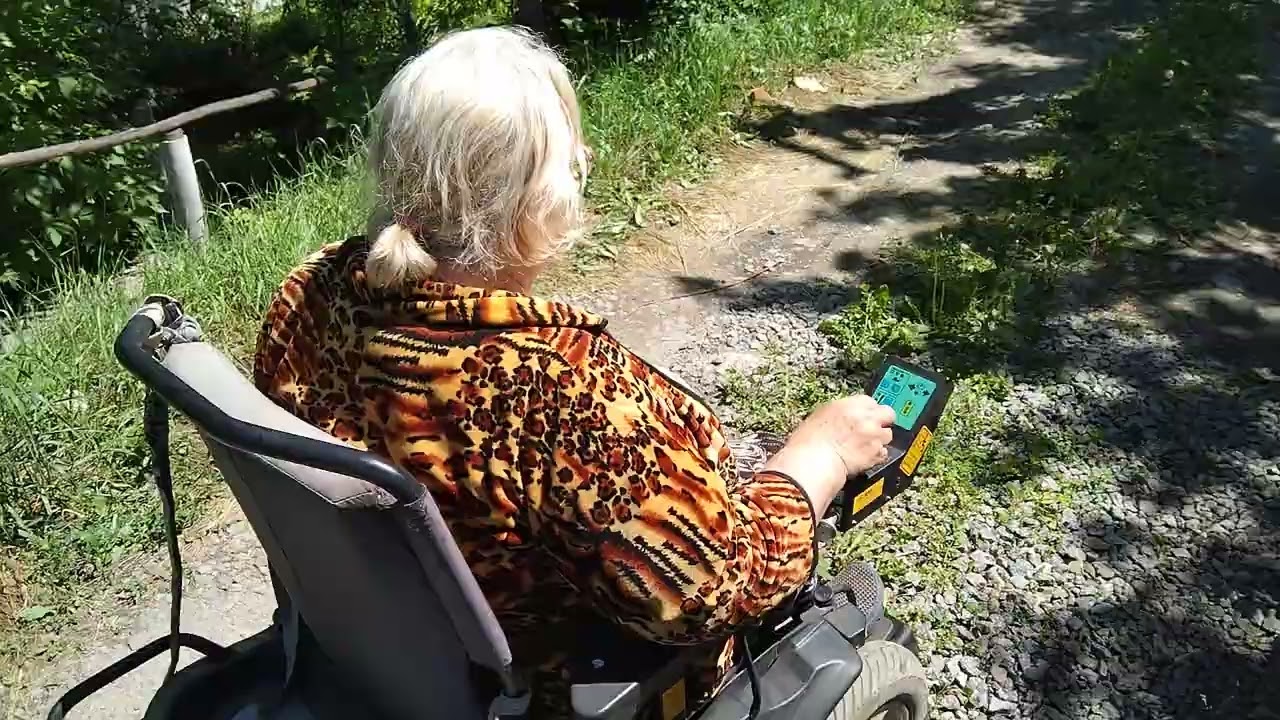 Відремонтовано електричний візок для людей з інвалідністю Артем модель 220, Артем 220