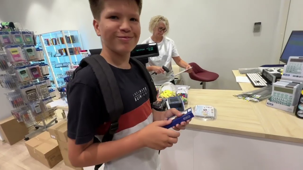BACK TO SCHOOL. Ką nusipirkome. Mūsų youtuberių stovyklos mokiniai