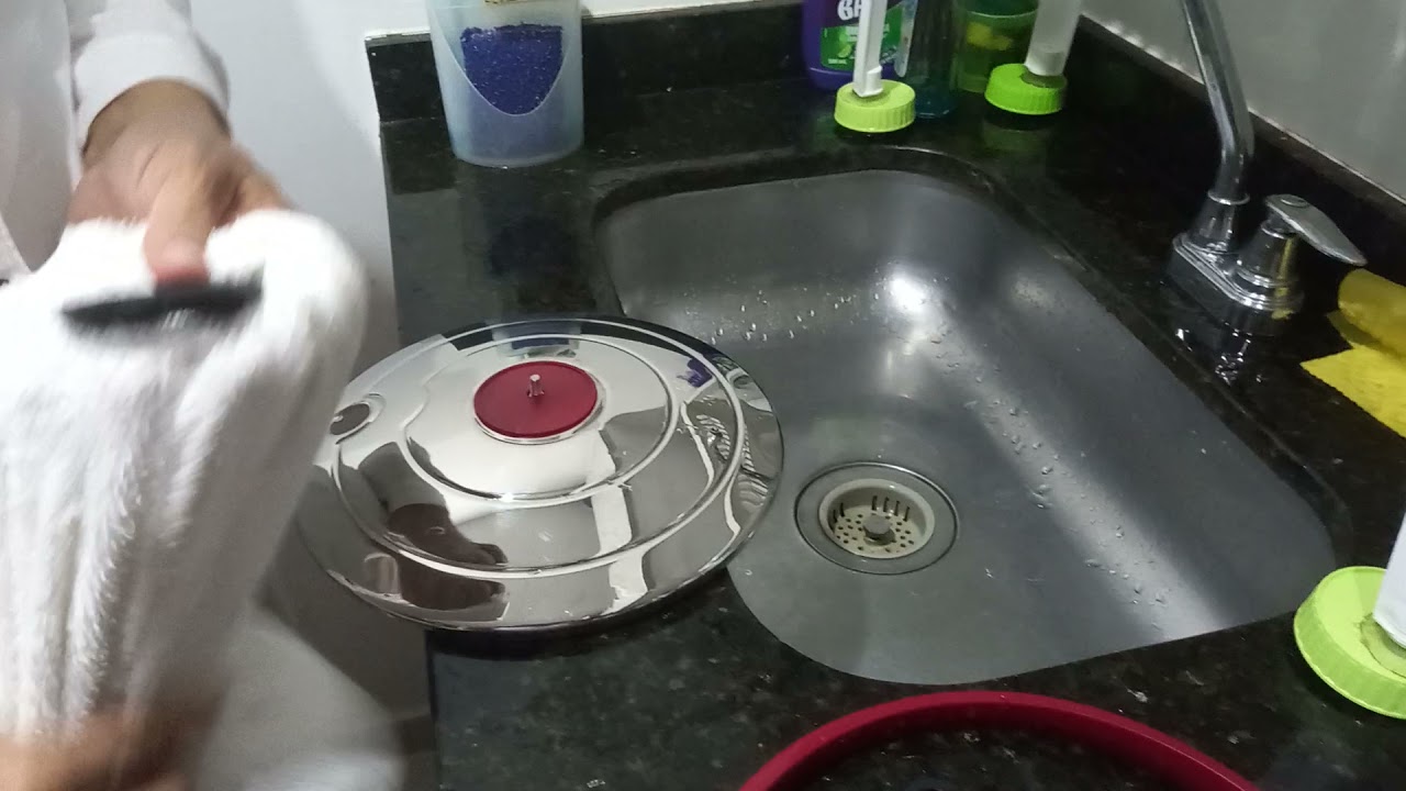 como lavar correctamente la tapa de una olla de Royal Prestige