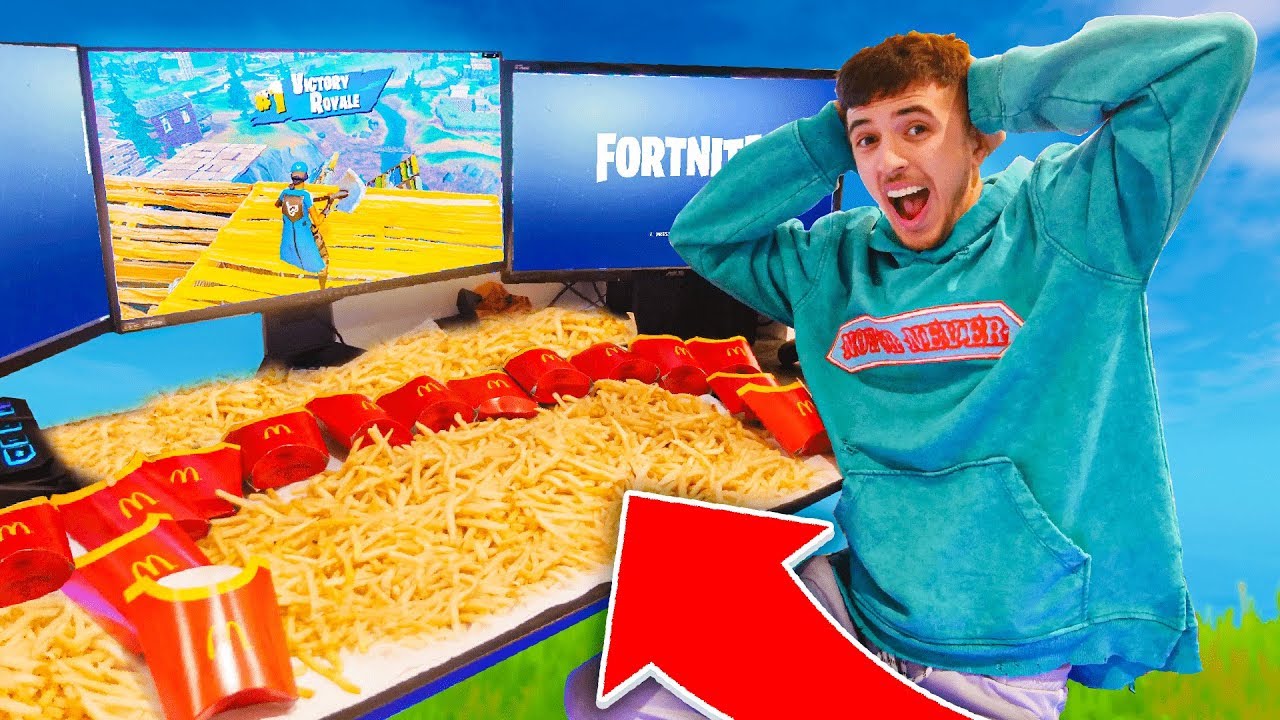 Every Elimination I order McDonald's FRIES in Fortnite...