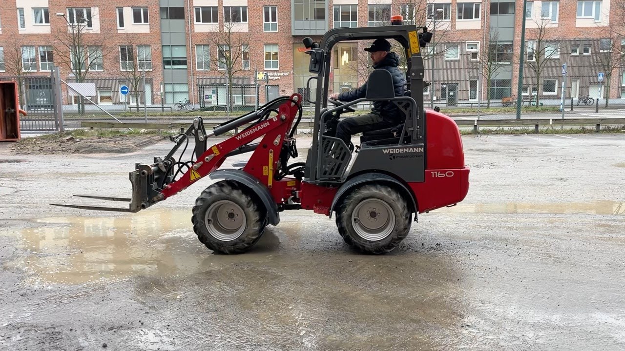 K&ouml;p Minilastare Weidemann 1160 med redskap p&aring; Klaravik