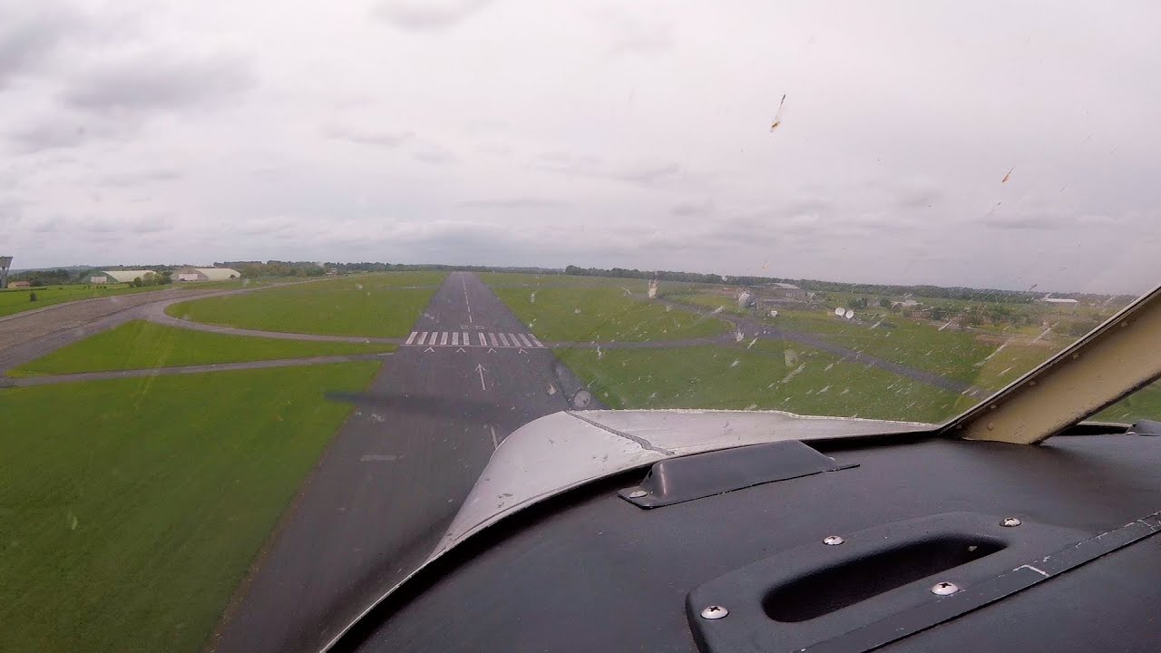 Circuits At Colerne Airfield | Bristol CTA | Full UK PPL Lesson