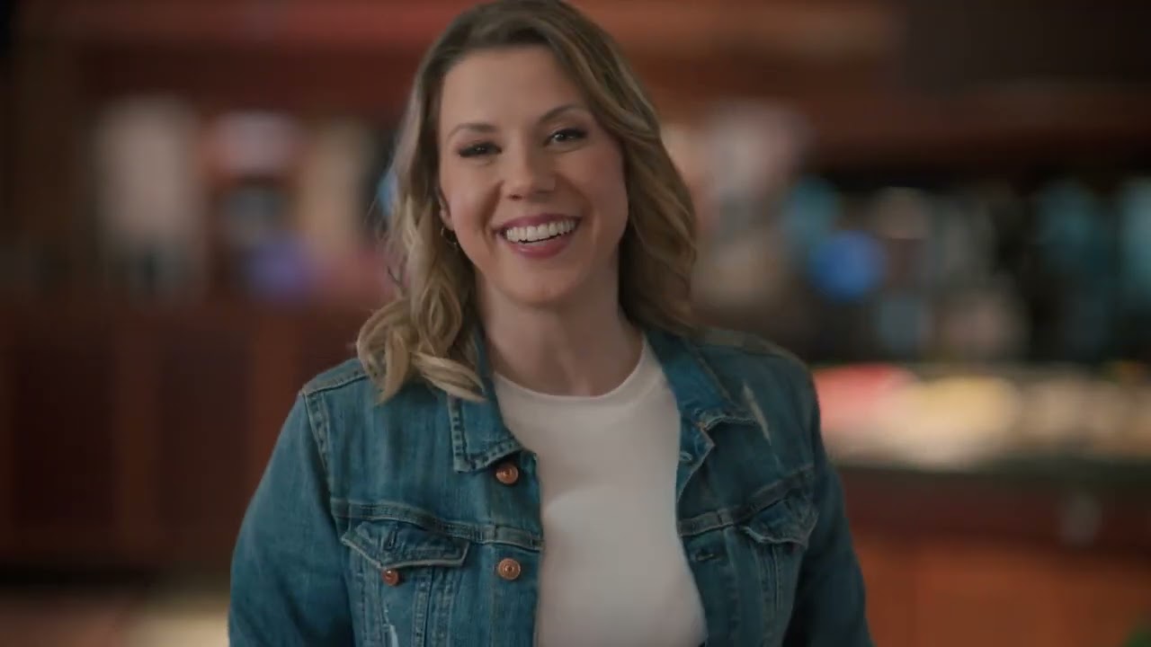 Jodie Sweetin x Sizzler - Revisit This Summer - Sizzler Commercial