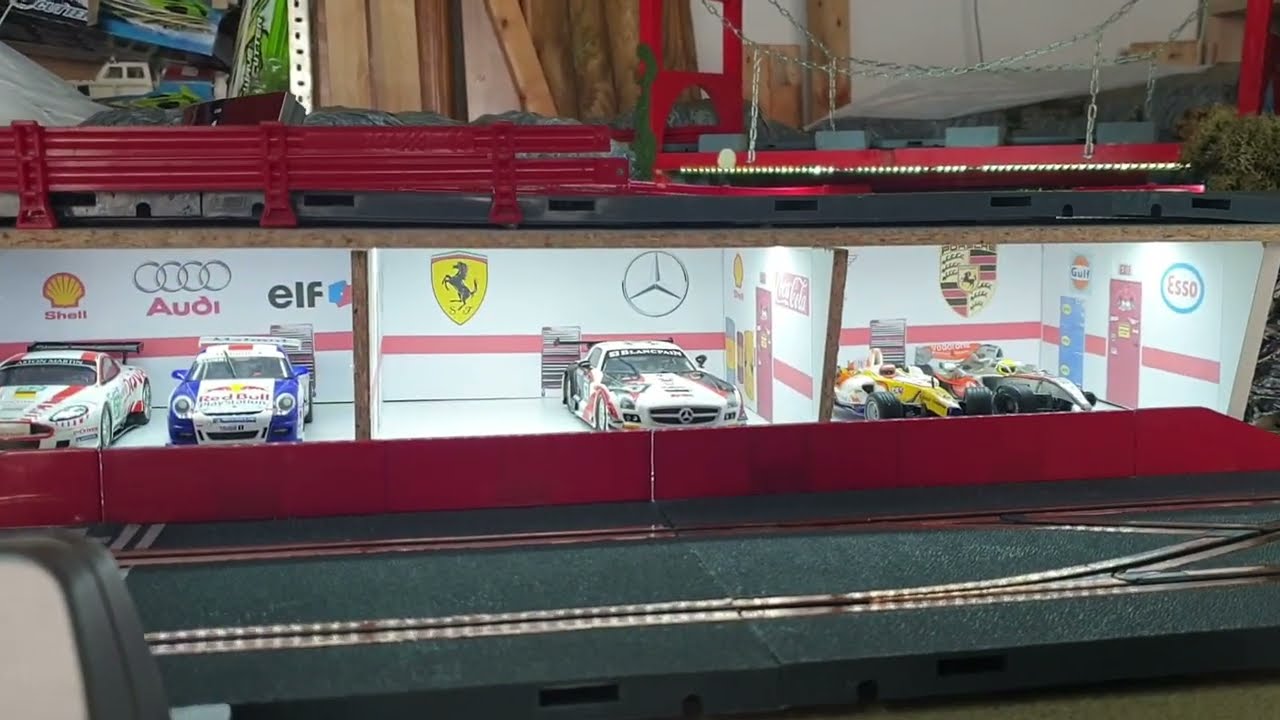 Como hacer un garaje o box para Scalextric