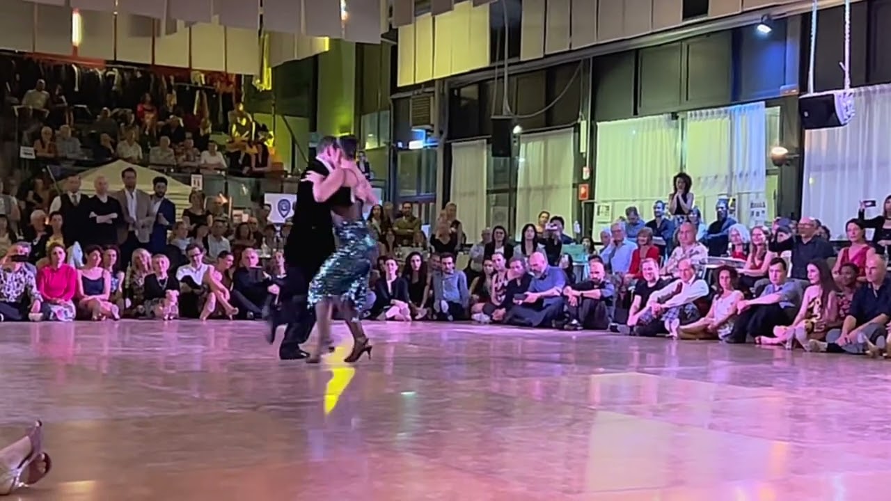 Neri Piliu y Yanina Quinones, milonga