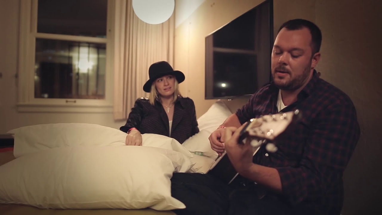 Beth Behrs and Michael Gladis perform 