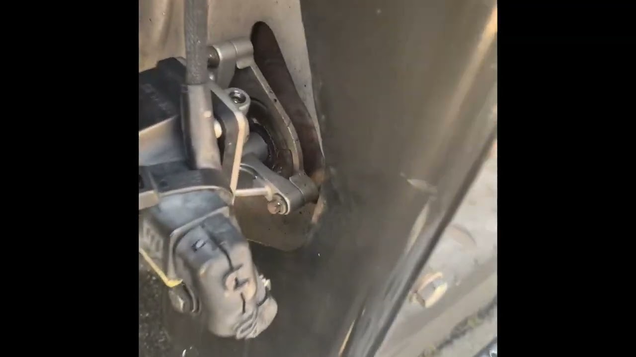 Freightliner Cascadia Blinking Def Light w/ Codes and Derate
