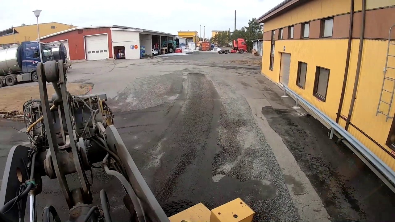 Parkkipaikan harjausta