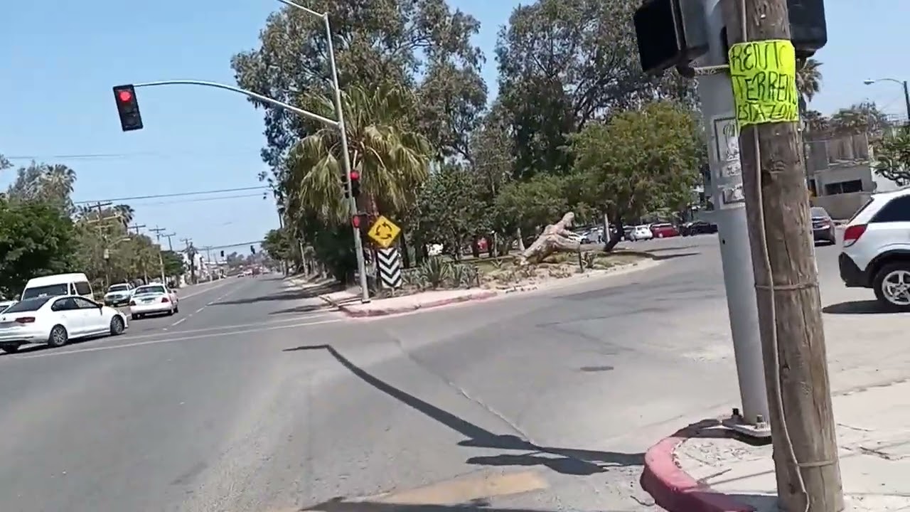 TIJUANA Y SUS CALLES DEL TUNEL A LA CERCA DIVISORIA ENTRE USA Y MÉXICO 4-05-2022