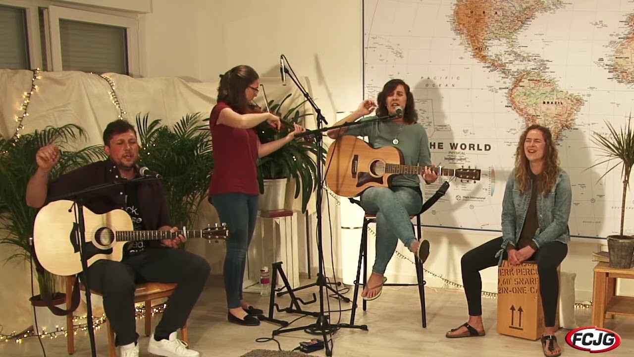 Worthy, worthy, worthy! Holy, holy, hoy! // Spontane Anbetung // Wohnzimmer Gottesdienst 25.04.2020