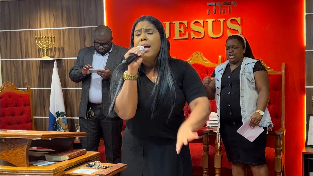 Amanda Chris | Boa Obra 