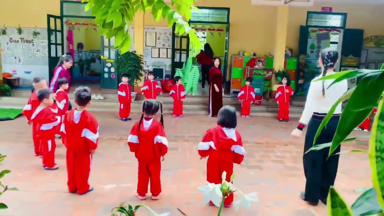 hoạt động thể dục sáng