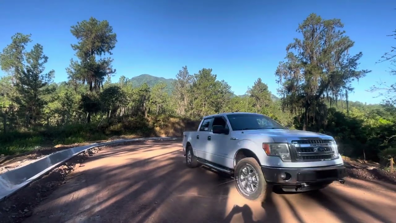 CAMINO A CARRIZAL EN LA BAJADA DE BAJAMILLO.. SAJOMA RD..