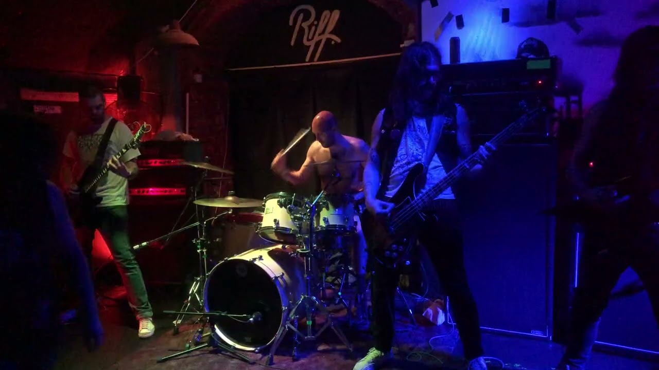 V&eacute;r &ndash; K&aacute;osz (Live Budapest 2025, RIFF Club)