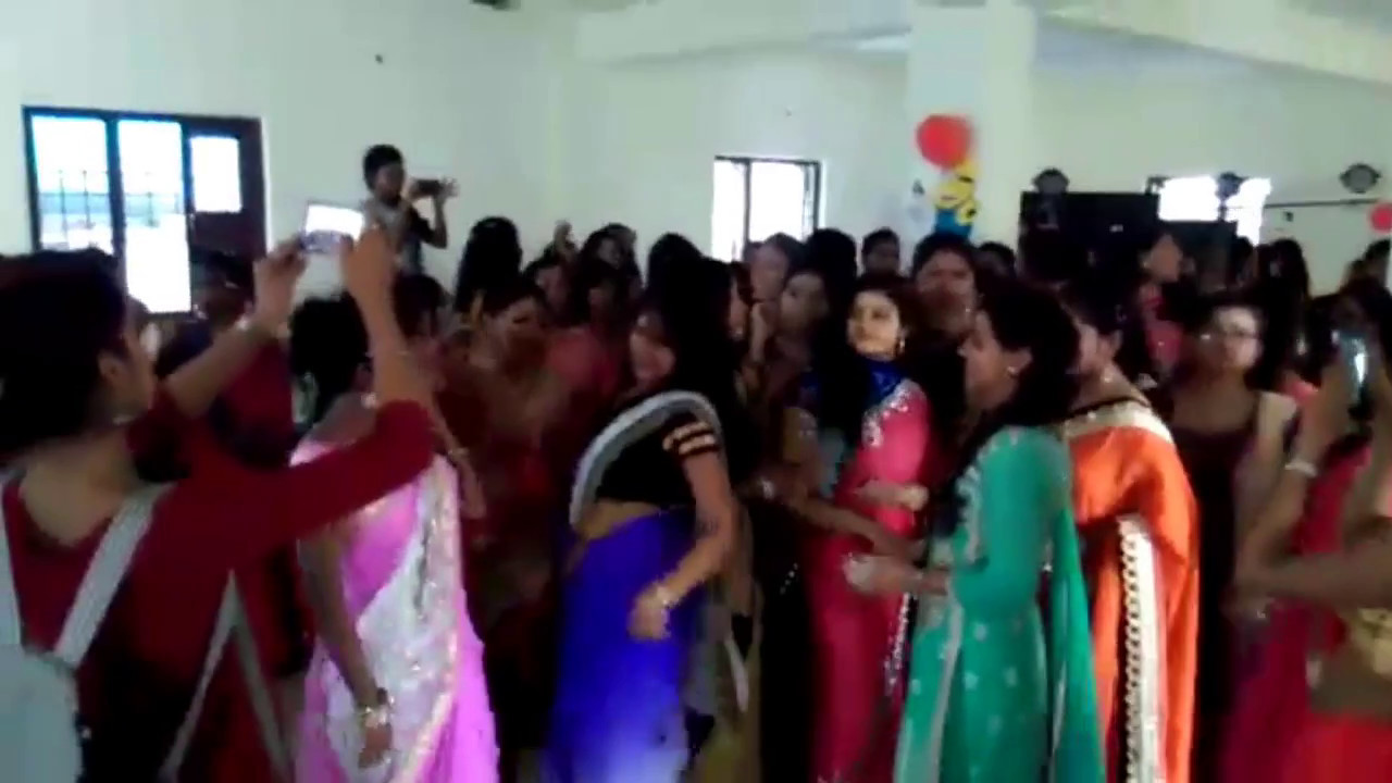 Dhanbad SSLNT Girls College Farewell 2017 Chemistry Part 3 Last Year Girls Student Enjoy Farewell.