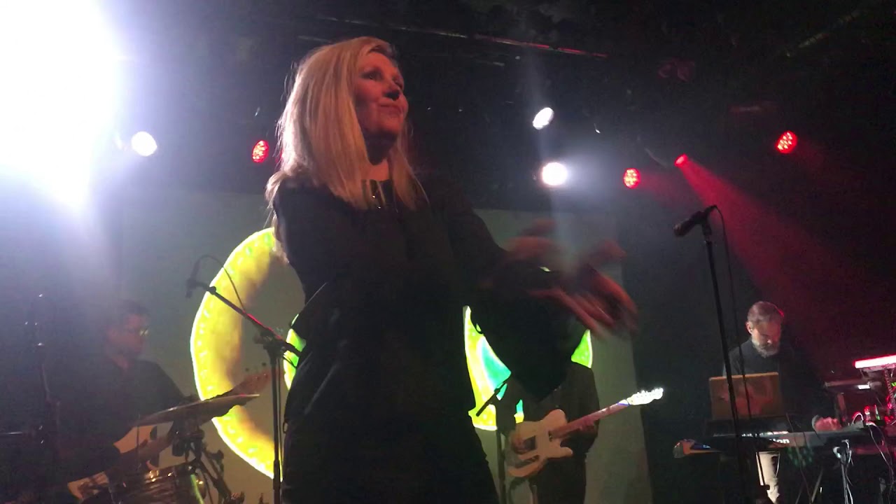 Saint Etienne - Only Love Can Break Your Heart - Live Kägelbanan, Stockholm - 25 Oct 2017