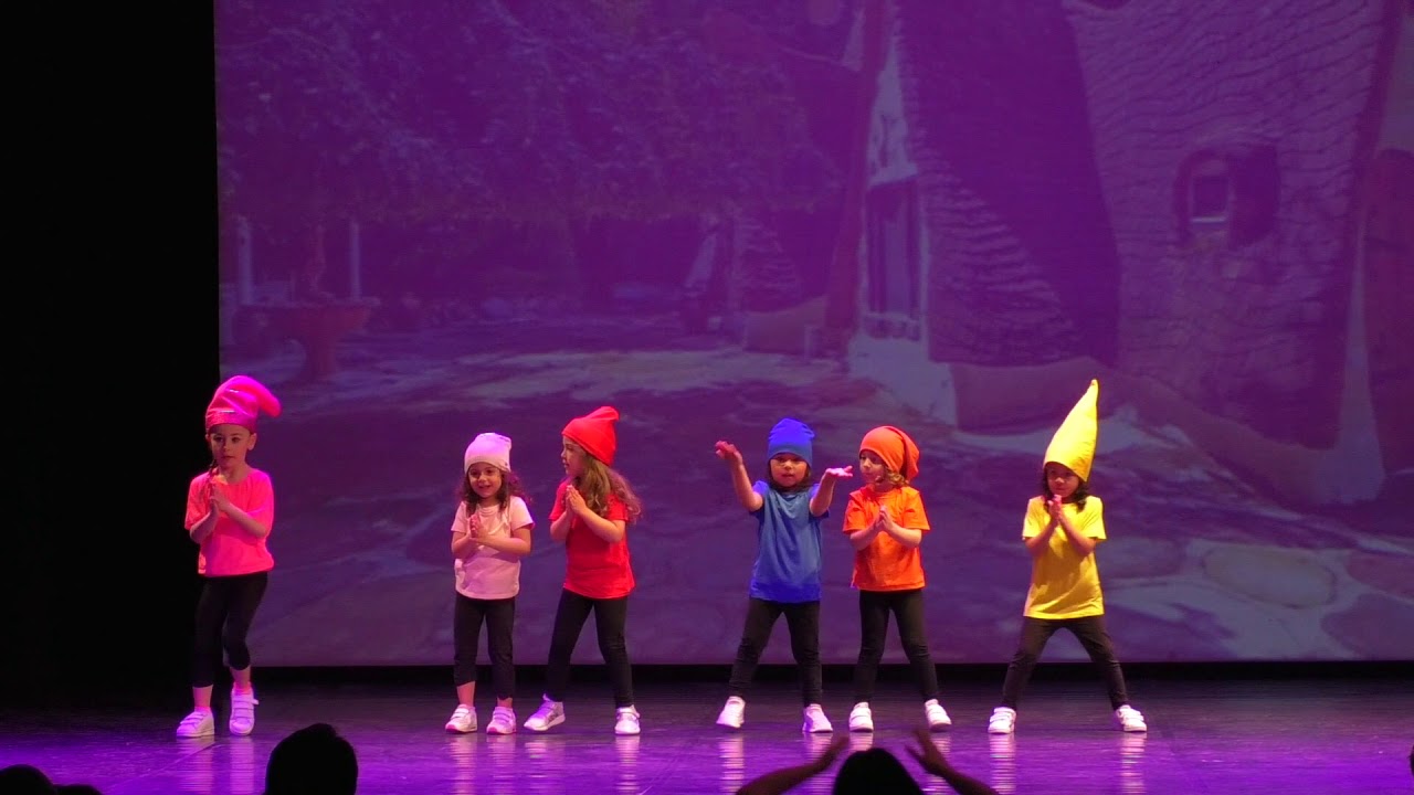 11) Biancaneve e i 7 nani - Pre Hip Hop - Monique