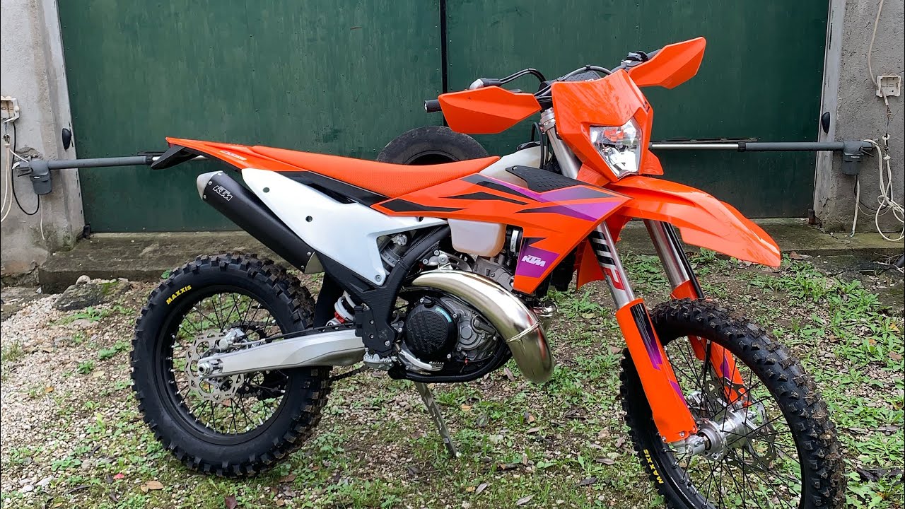 Noul KTM 300 TBI 2024 Walkaround si putin rodaj