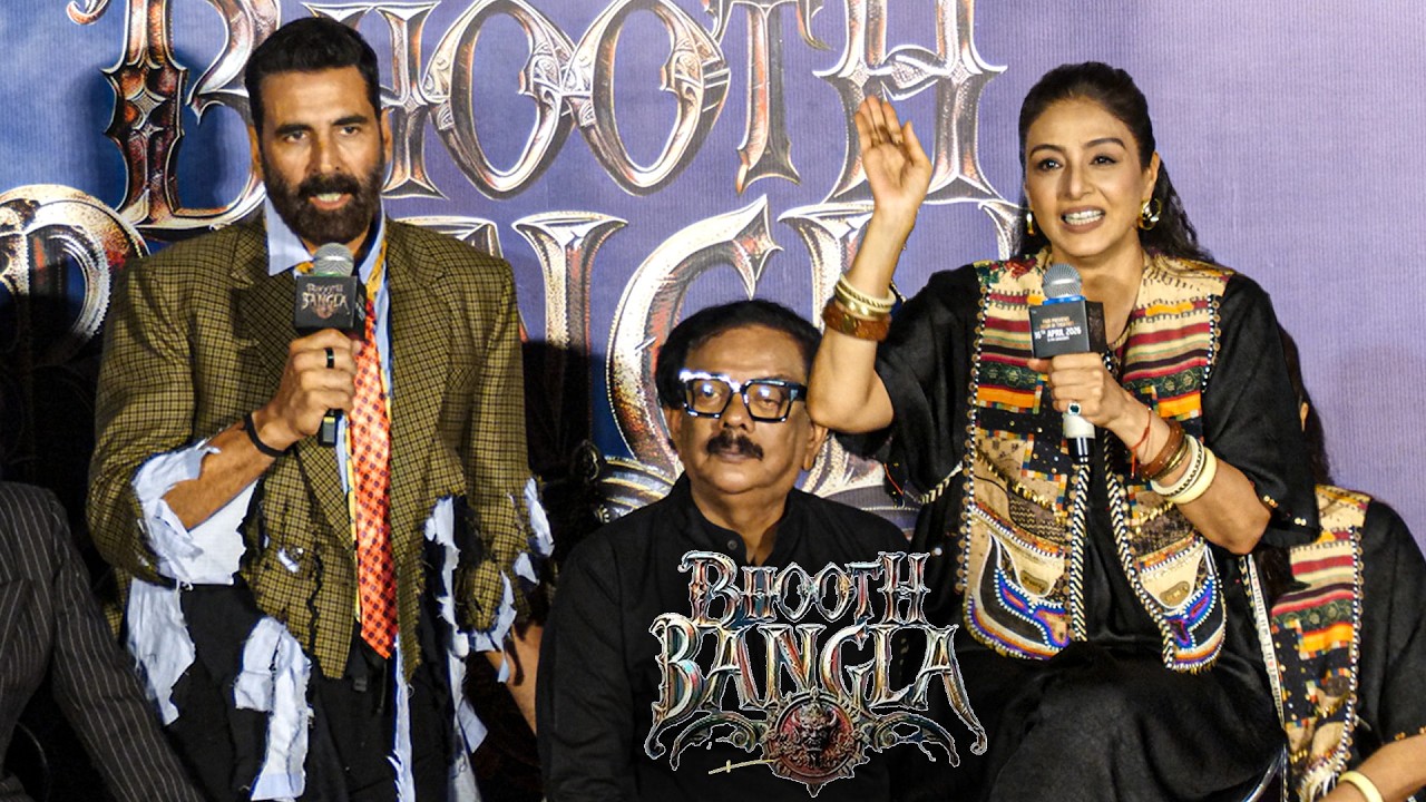 Akshay Kumar Jokes With Tabu | Crowd Can&rsquo;t Stop Laughing! | Bhooth Bangla Trailer Launch