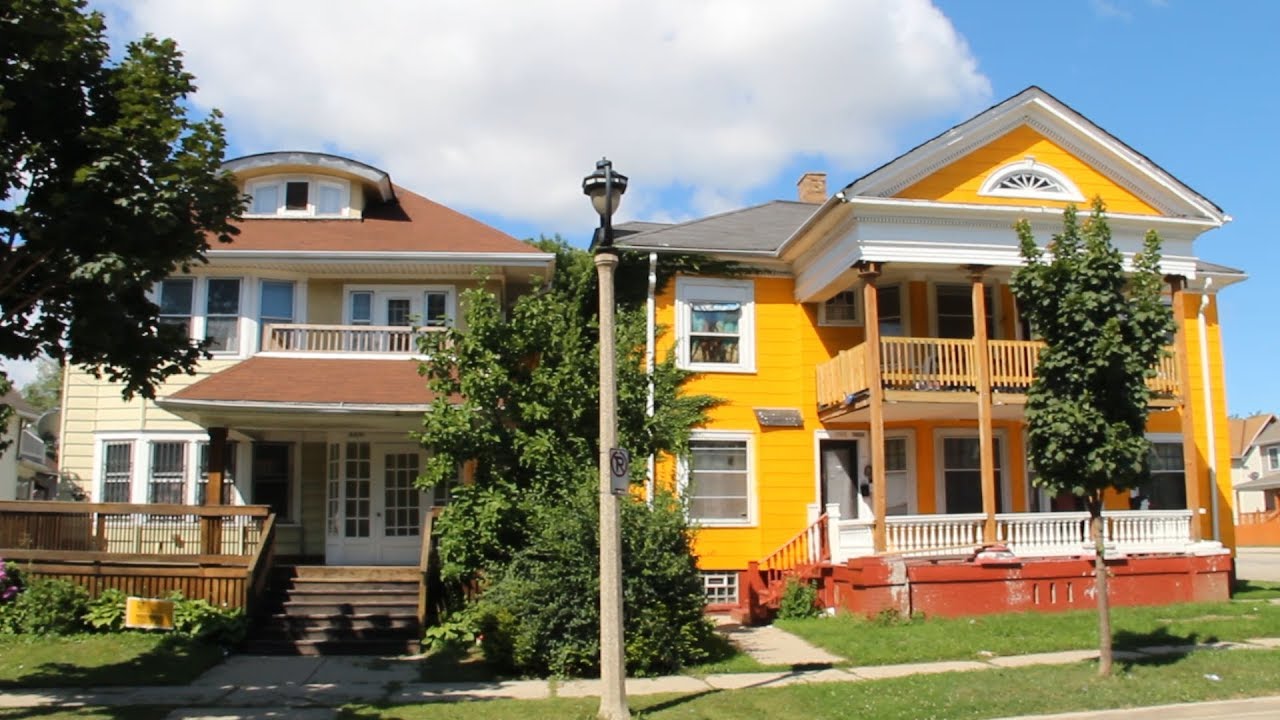 Around Walker's Point: a Milwaukee neighborhood