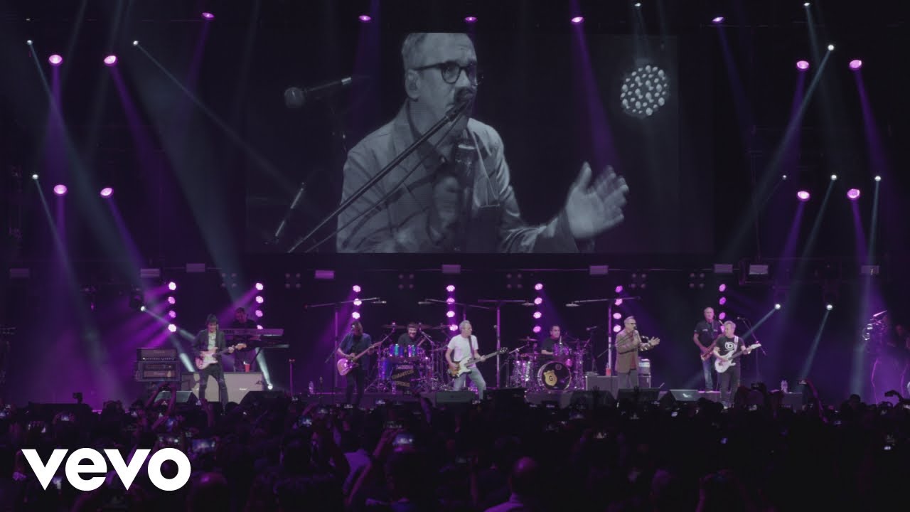 Hombres G, Enanitos Verdes - Voy a Pas&aacute;rmelo Bien (En Vivo)