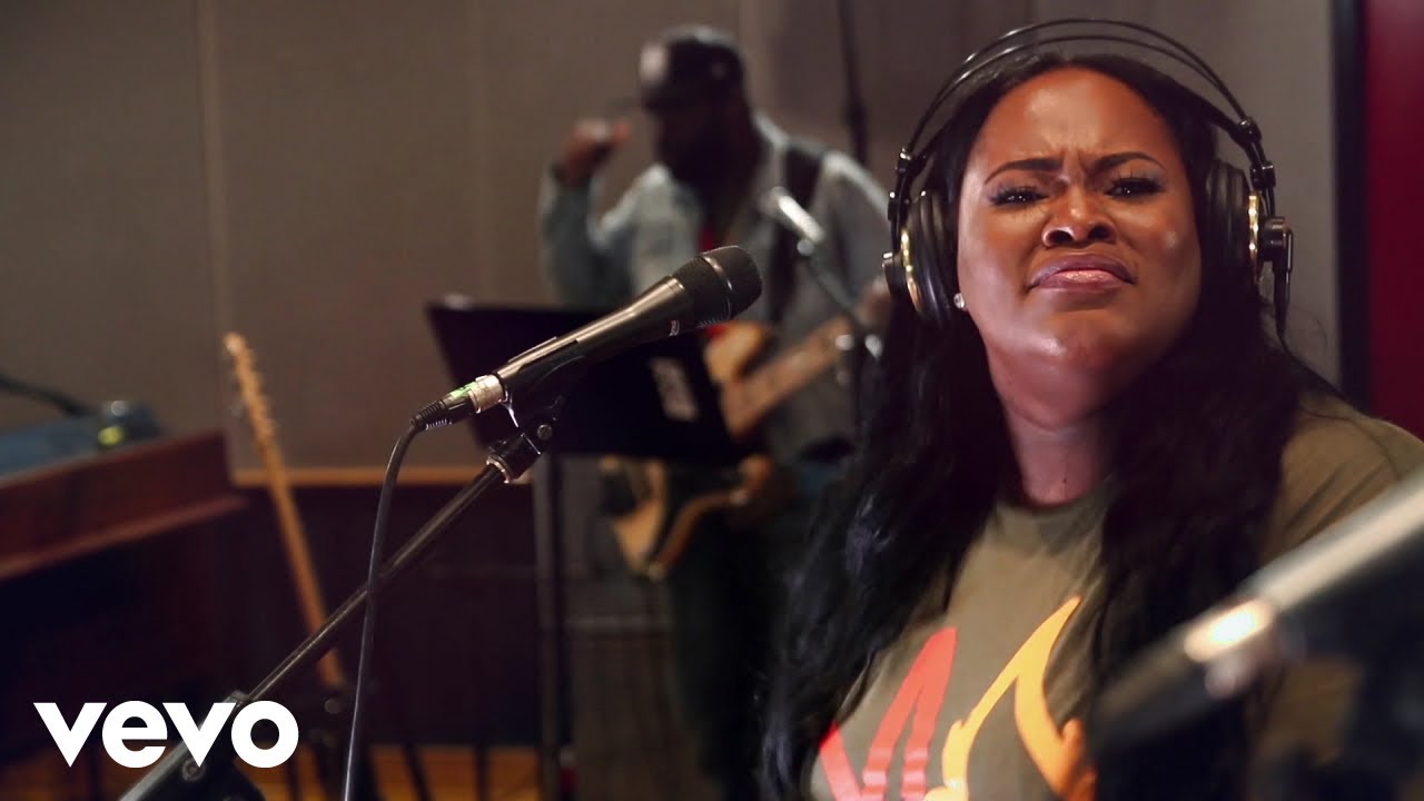 Tasha Cobbs Leonard - Great God