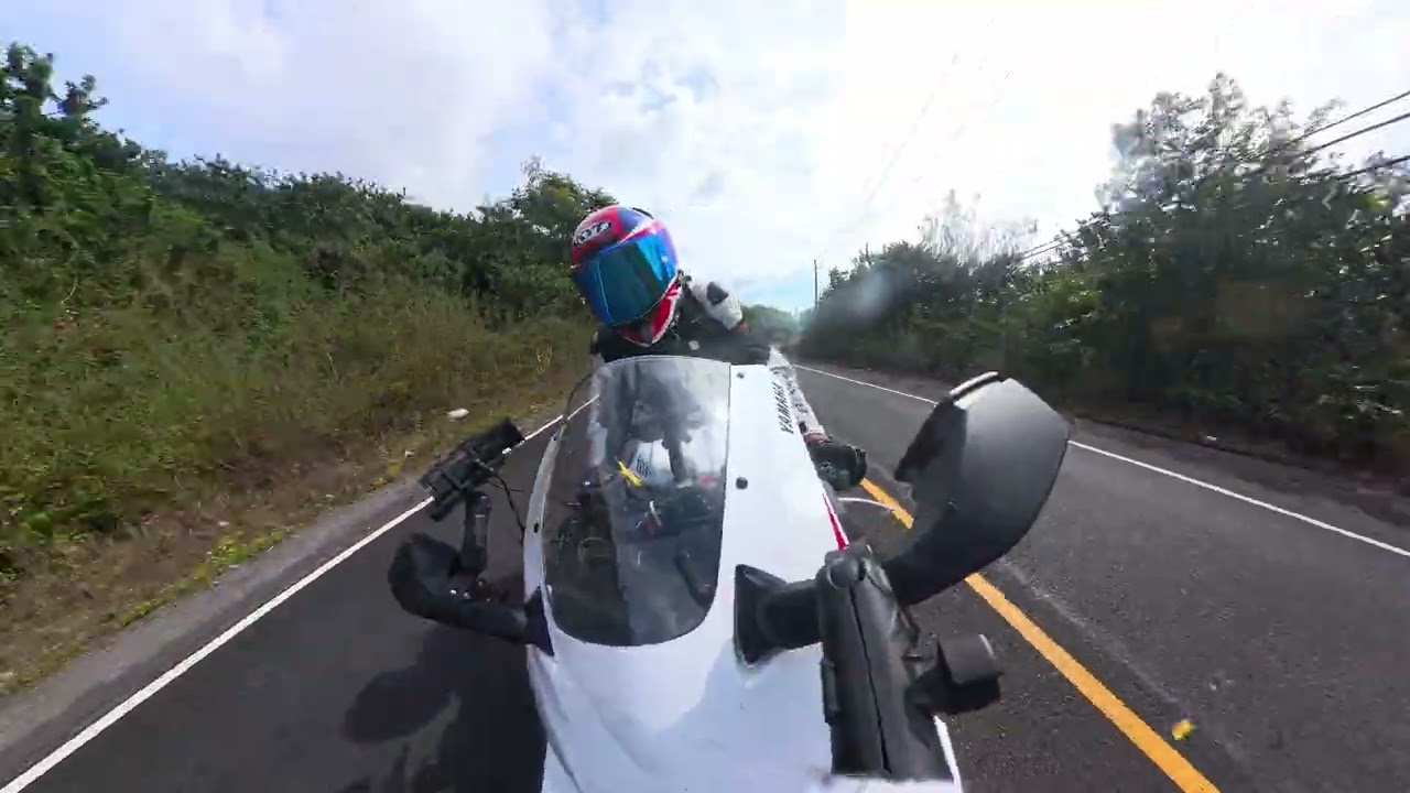 01/2126 - R9 motorcycle 