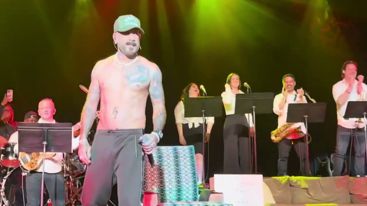 A Legendary Night AJ McLean Joey Fatone 3/15/24 Temecula, CA-Dice Toss-Smells Like Teen Spirit