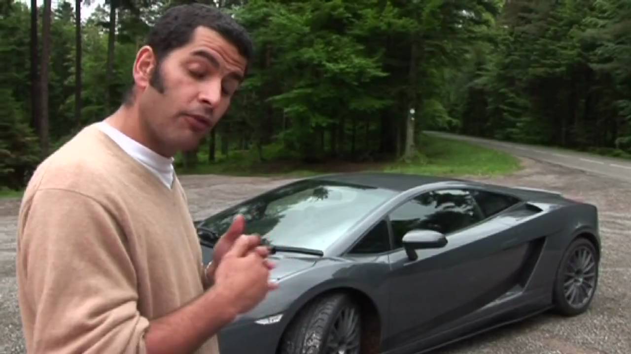 Bugatti Veyron vs Audi R8 by autocar.co.uk