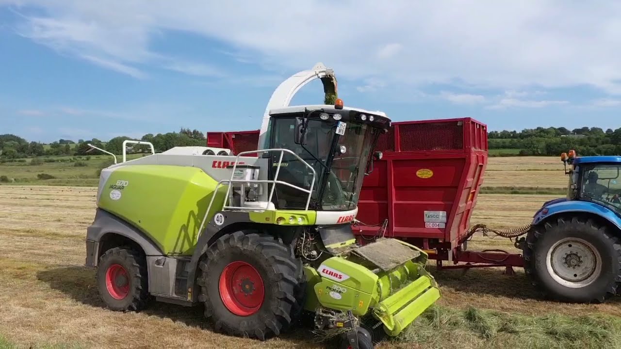 Silage 2021 Denny Mac is back . David Curran agri with his Kompactor