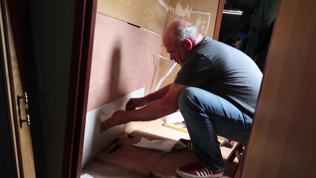 Narrowboat Bathroom Refit from start to finish in 10 minutes