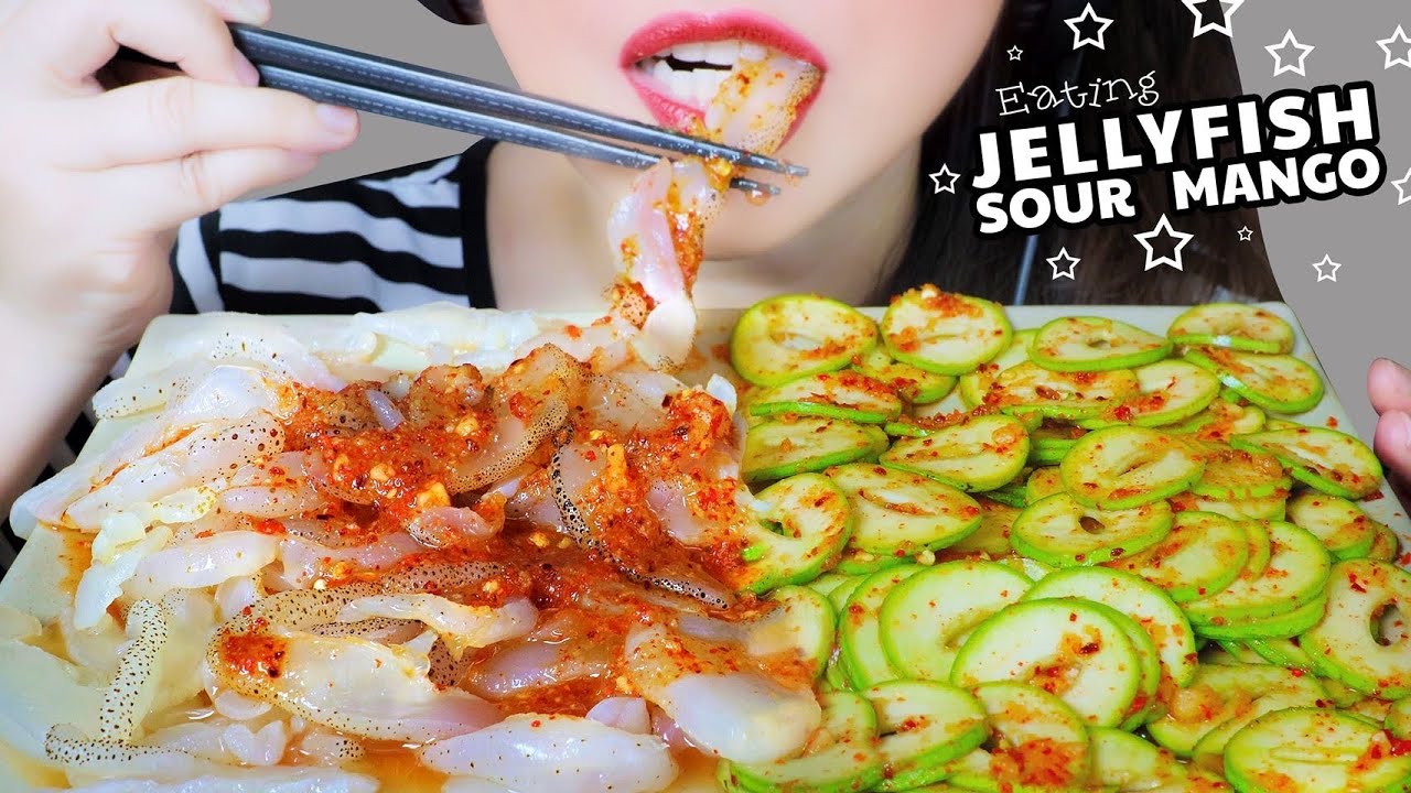 ASMR EATING RAW JELLYFISH X SOUR MANGO SALAD X SPICY SAUCE CRUNCHY EATING SOUNDS | LINH-ASMR