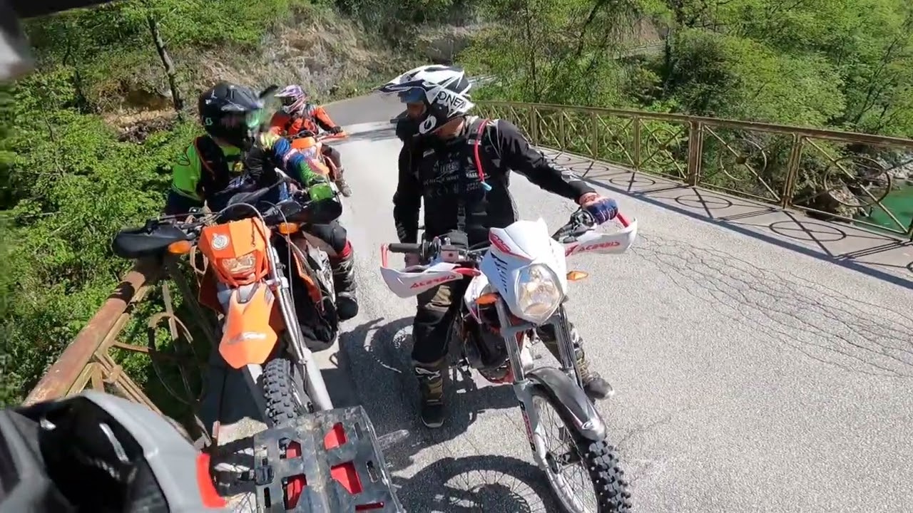Honda CRF300 Rally, KTM LC4 SC 400, KTM 350 EXC-F and Beta Alp 200 on Tour.