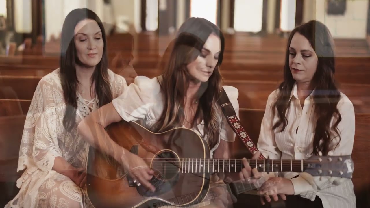 Audrey Spillman, Natalie Hemby, Mindy Smith - 