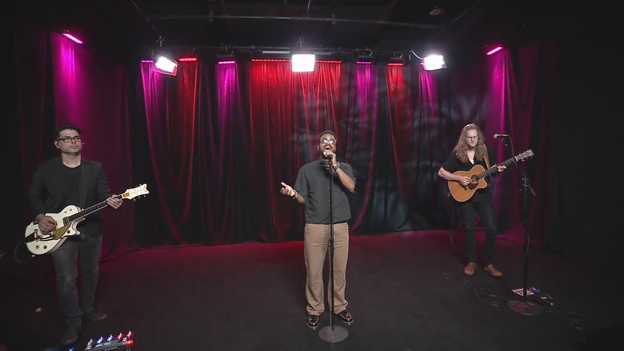 Midday Fix:  Live music from Wyn Starks