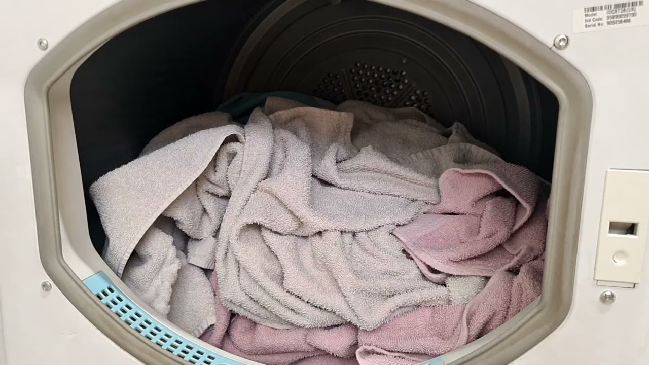 Highlight 4:06:42 – 4:11:42 from Indesit IDC8T3 8KG Condenser Tumble Dryer Full Cycle