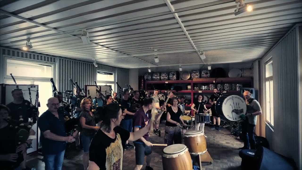 Baul Muluy and Hamburg Caledonian Pipes and Drums Wacken rehearsal