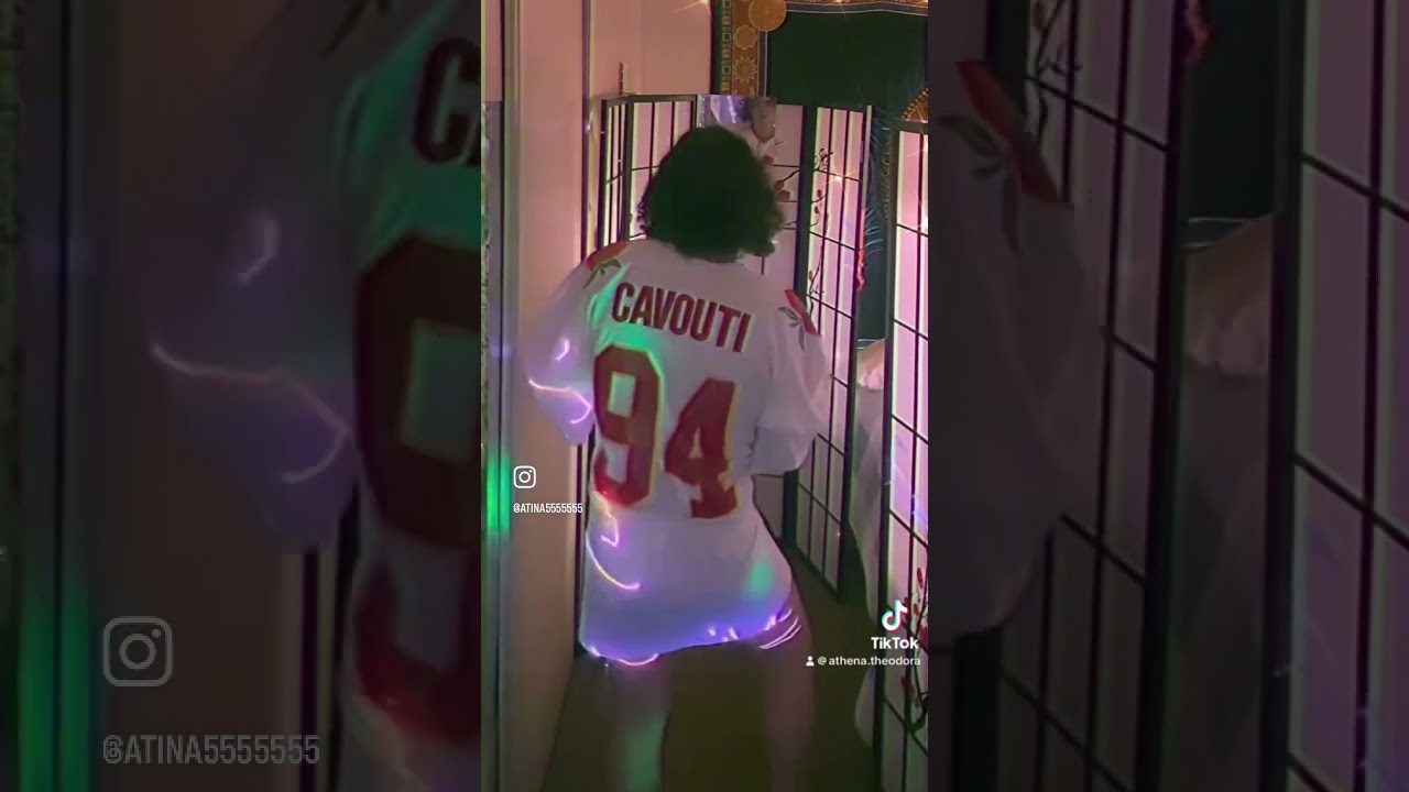 Hurly, burly man, singing songs of love