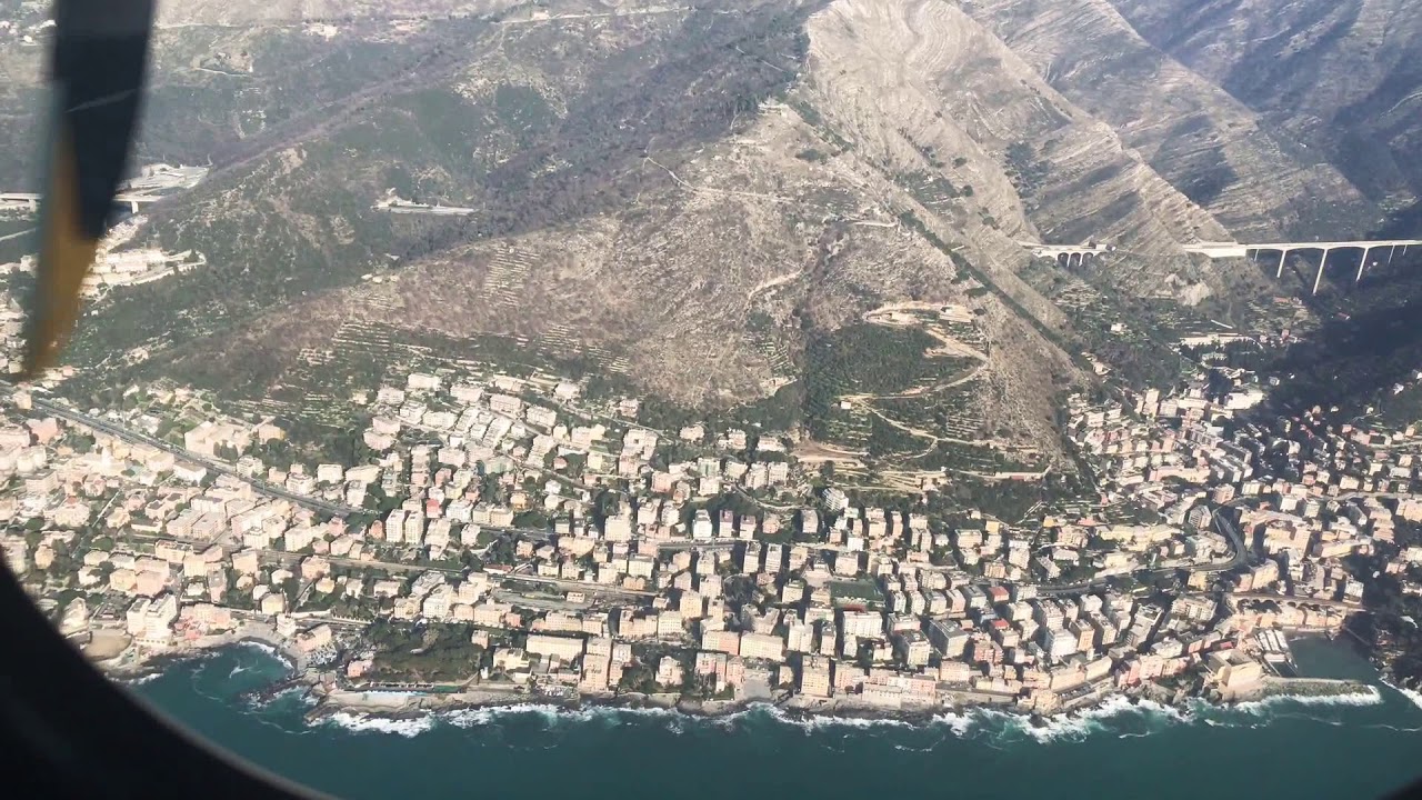 Avvicinamento e atterraggio all’aeroporto di Genova