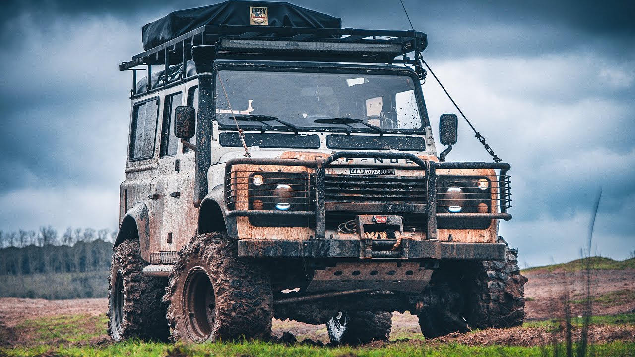 LAND ROVER DEFENDER 110 ВНЕДОРОЖНЫЙ ЗОЛОТОЙ ГАРАЖ