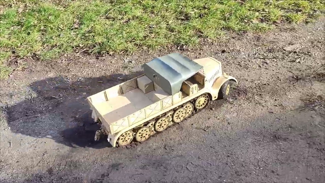 1/10 RC german SdKfz 9 Famo artillery tractor test drive