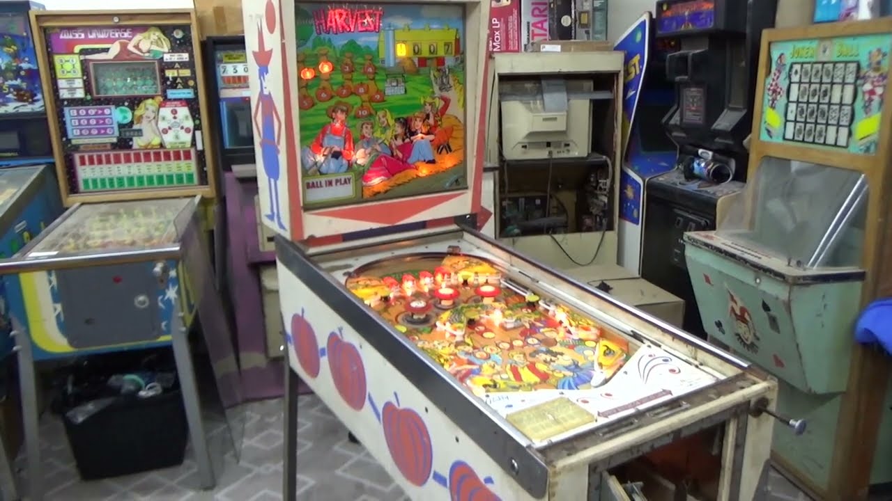 Deep Score Motor Problems On This 1964 Bally HARVEST Pinball Machine...