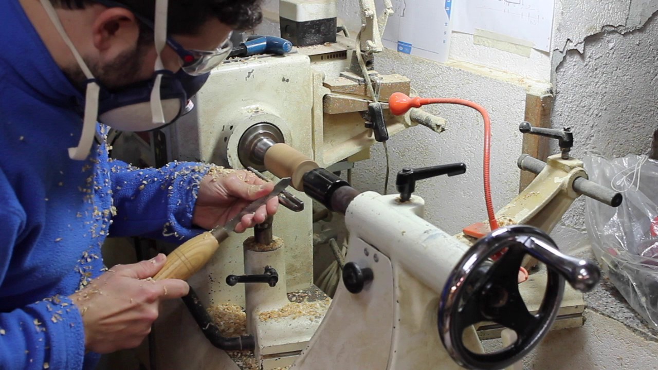 Tornitura porta uovo in ulivo - Woodturning egg