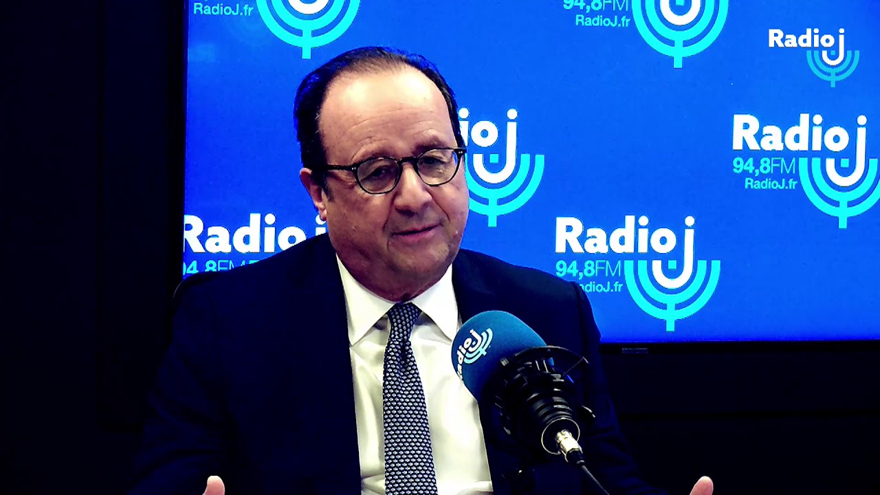 François Hollande un homme heureux avec Julie Gayet