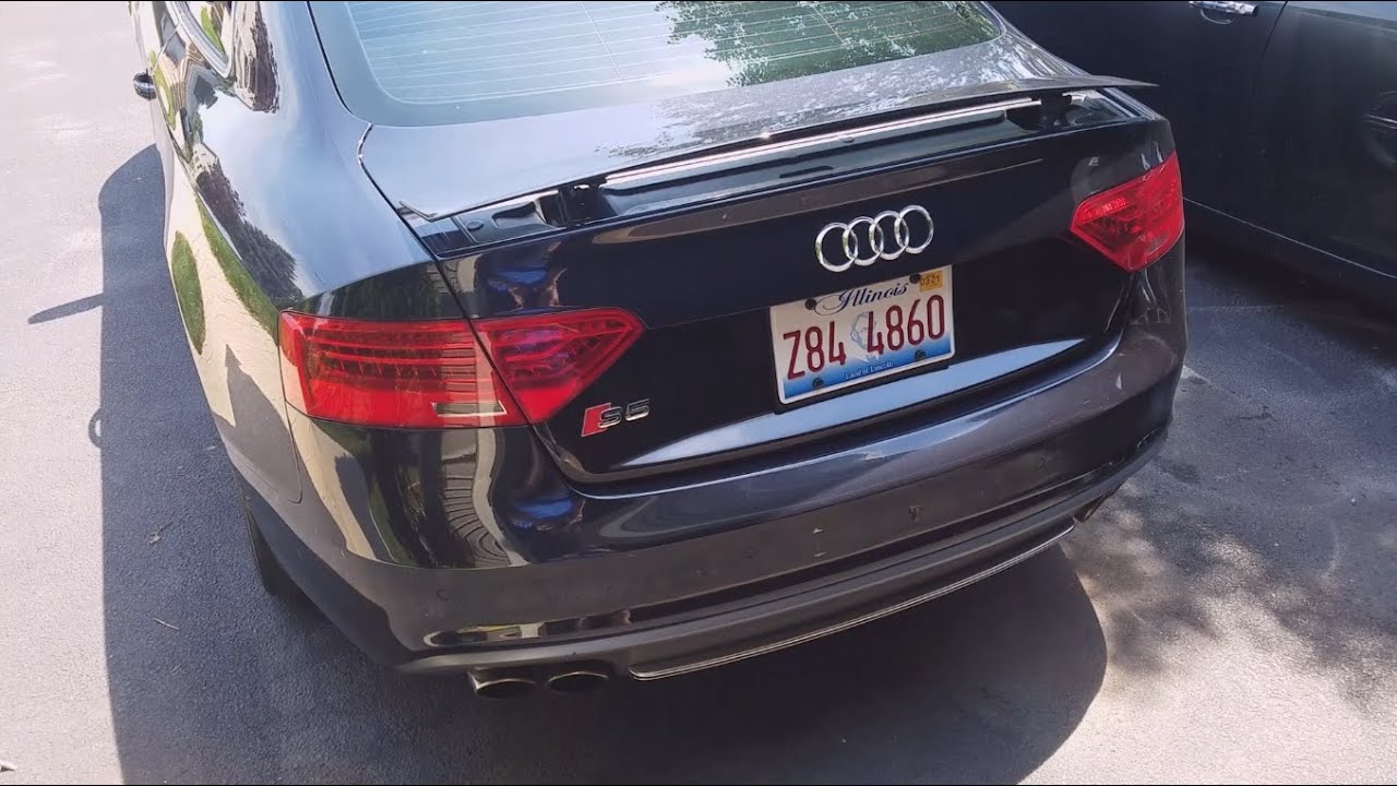 Электронный убирающийся спойлер на заднее крыло для Audi RS5 (B8/B8.5) — установка на Audi A5, S5...