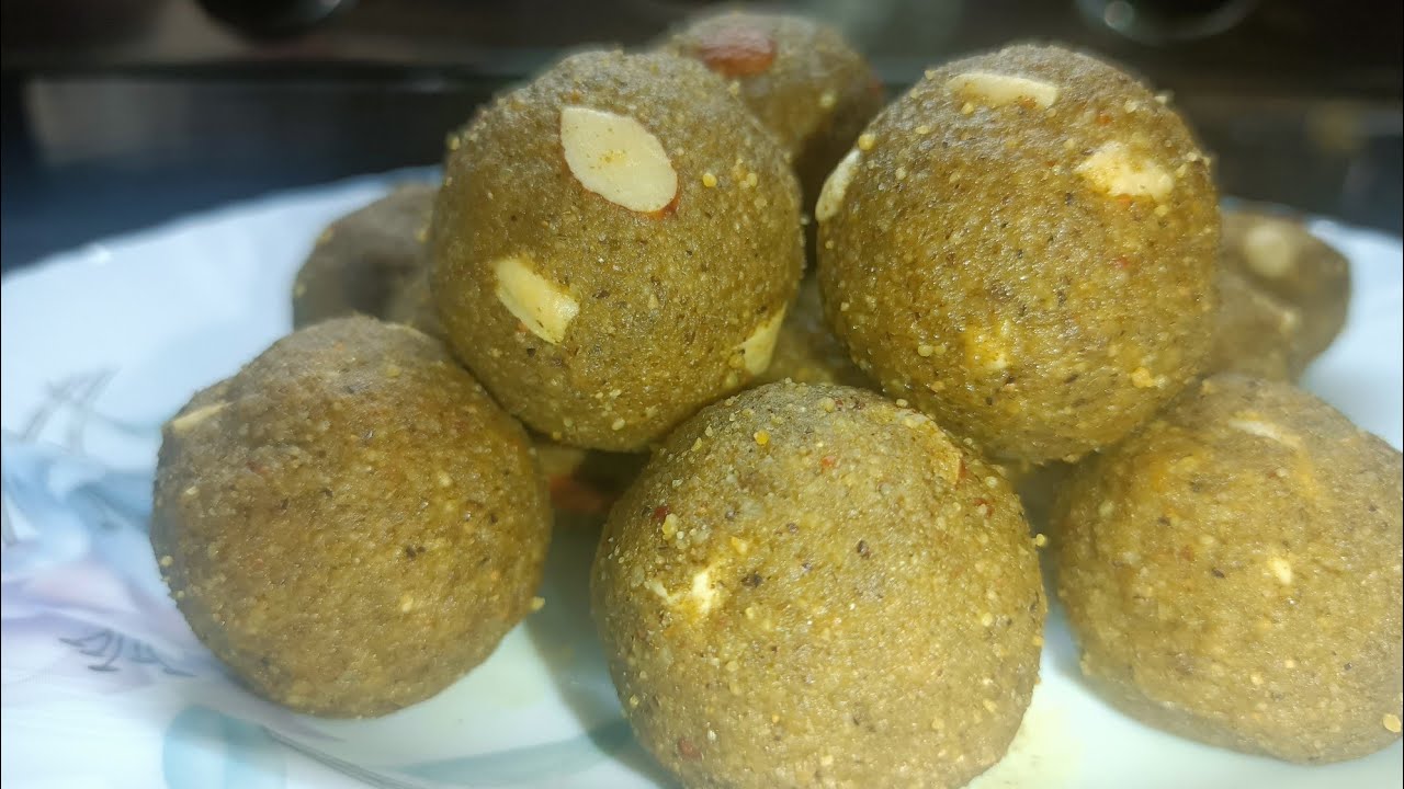बस ये चार चीजों से बनाए स्वादिष्ट लड्डू । हरी मूंग के लड्डू । Hari moong ke laddu