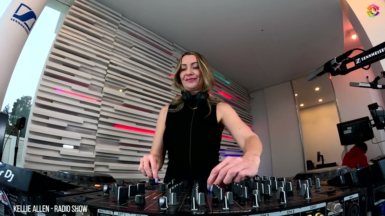 KELLIE ALLEN - RADIO SHOW